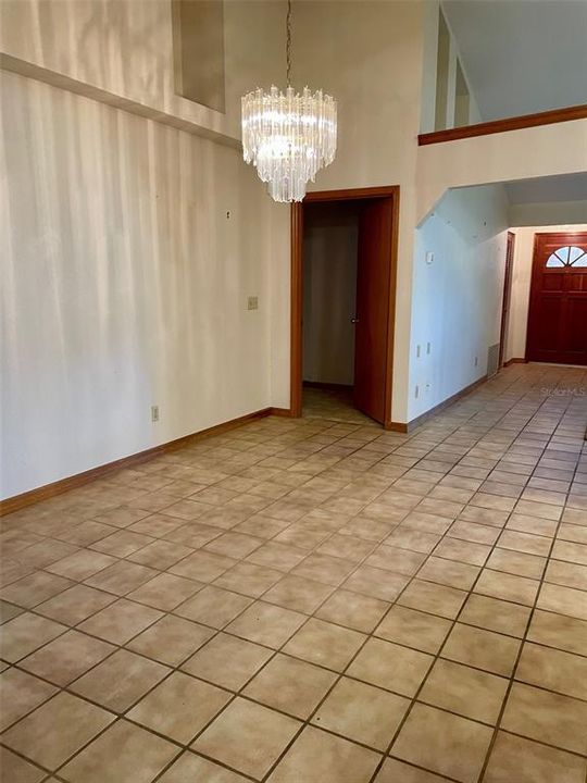 待售: $245,000 (3 贝兹, 2 浴室, 1840 平方英尺)