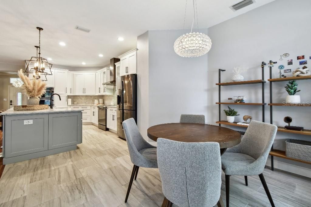 На продажу: $739,000 (4 спален, 3 ванн, 2884 Квадратных фут)