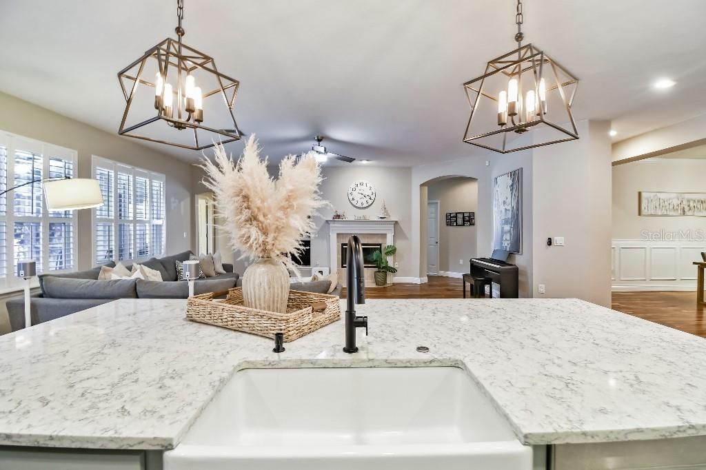 На продажу: $739,000 (4 спален, 3 ванн, 2884 Квадратных фут)