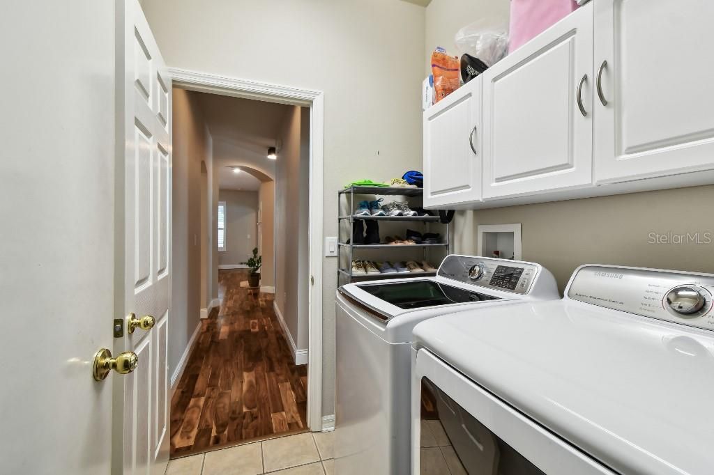 На продажу: $739,000 (4 спален, 3 ванн, 2884 Квадратных фут)