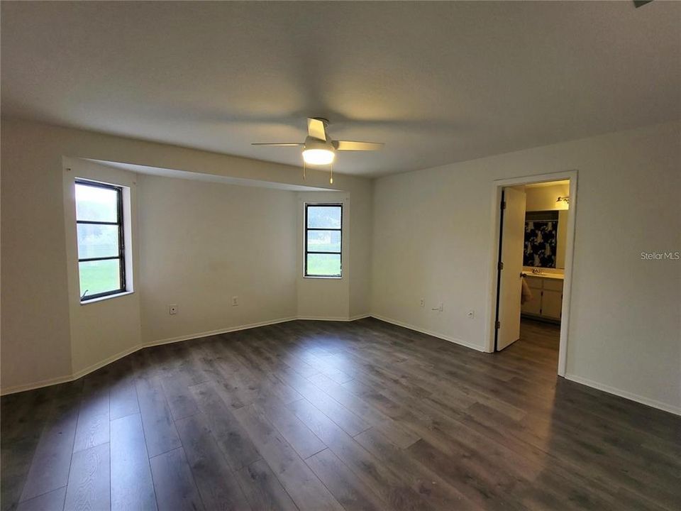 Active With Contract: $1,575 (3 beds, 2 baths, 1510 Square Feet)