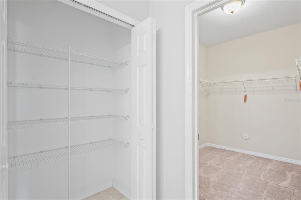 Под контрактом: $429,900 (4 спален, 2 ванн, 2750 Квадратных фут)