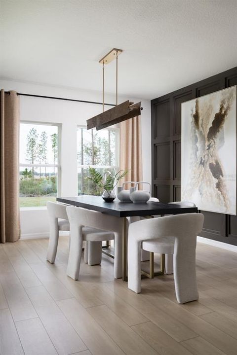 Activo con contrato: $479,990 (5 camas, 3 baños, 3184 Pies cuadrados)