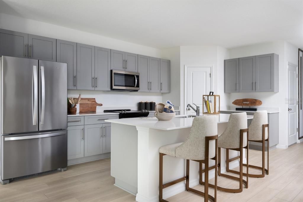 Activo con contrato: $479,990 (5 camas, 3 baños, 3184 Pies cuadrados)