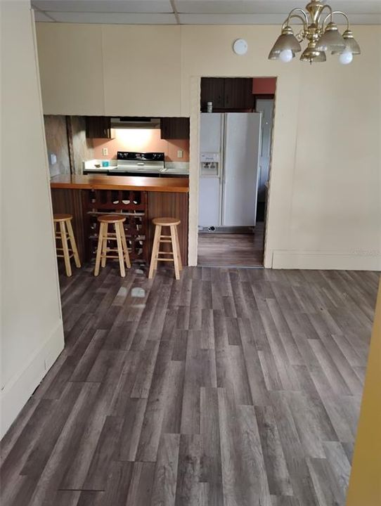 Active With Contract: $165,000 (3 beds, 2 baths, 1616 Square Feet)