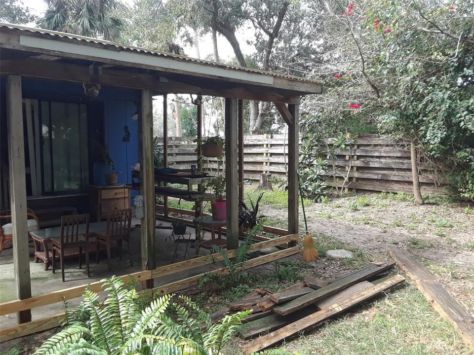 Active With Contract: $165,000 (3 beds, 2 baths, 1616 Square Feet)