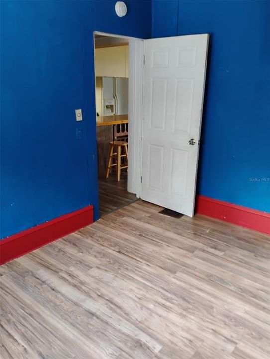 Active With Contract: $165,000 (3 beds, 2 baths, 1616 Square Feet)