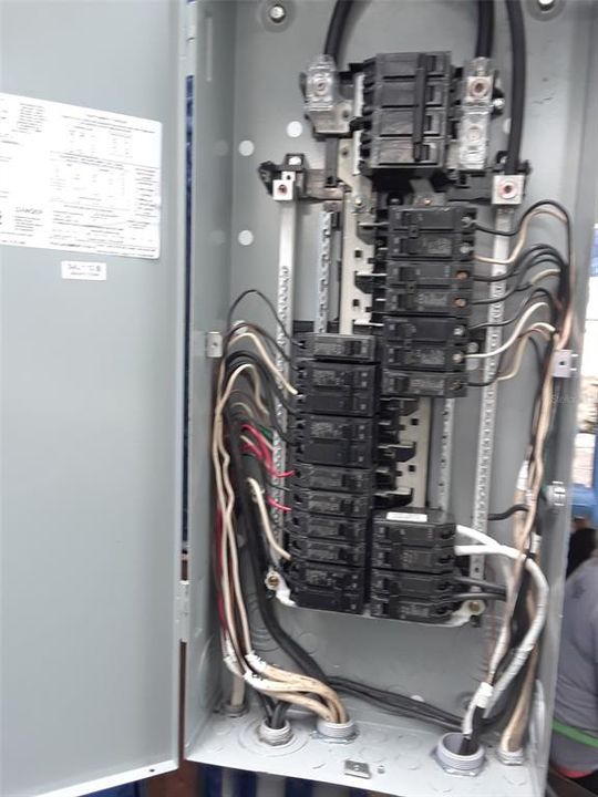 Active With Contract: $165,000 (3 beds, 2 baths, 1616 Square Feet)