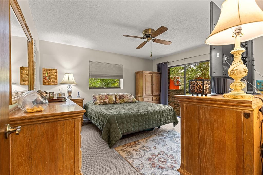 For Sale: $610,000 (3 beds, 2 baths, 2199 Square Feet)