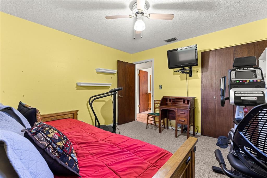 For Sale: $610,000 (3 beds, 2 baths, 2199 Square Feet)