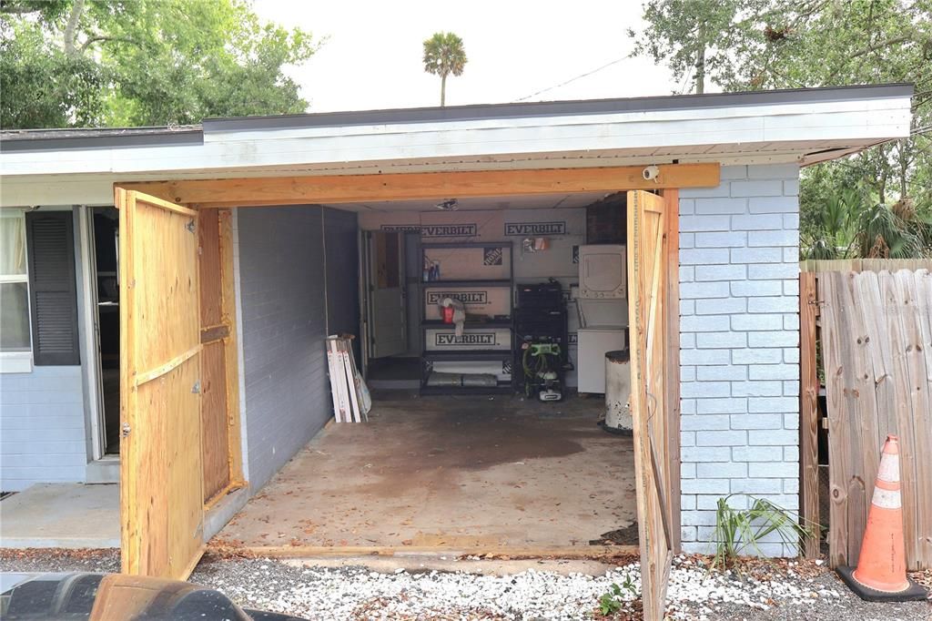 Под контрактом: $210,000 (3 спален, 1 ванн, 1120 Квадратных фут)