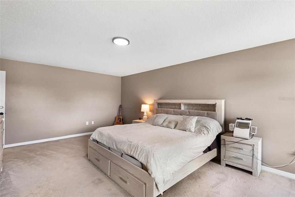 For Sale: $460,000 (3 beds, 2 baths, 2128 Square Feet)