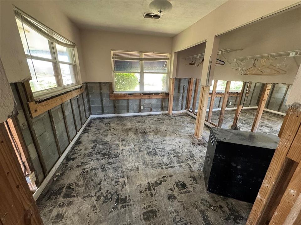 For Sale: $1,300,000 (0.28 acres)