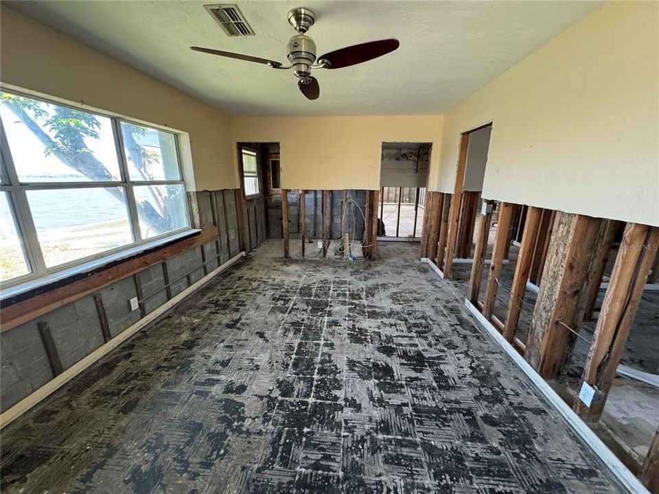 For Sale: $1,300,000 (0.28 acres)