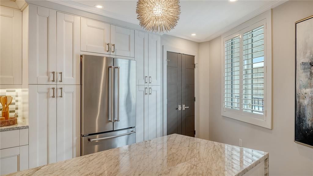 Под контрактом: $1,450,000 (2 спален, 2 ванн, 1498 Квадратных фут)