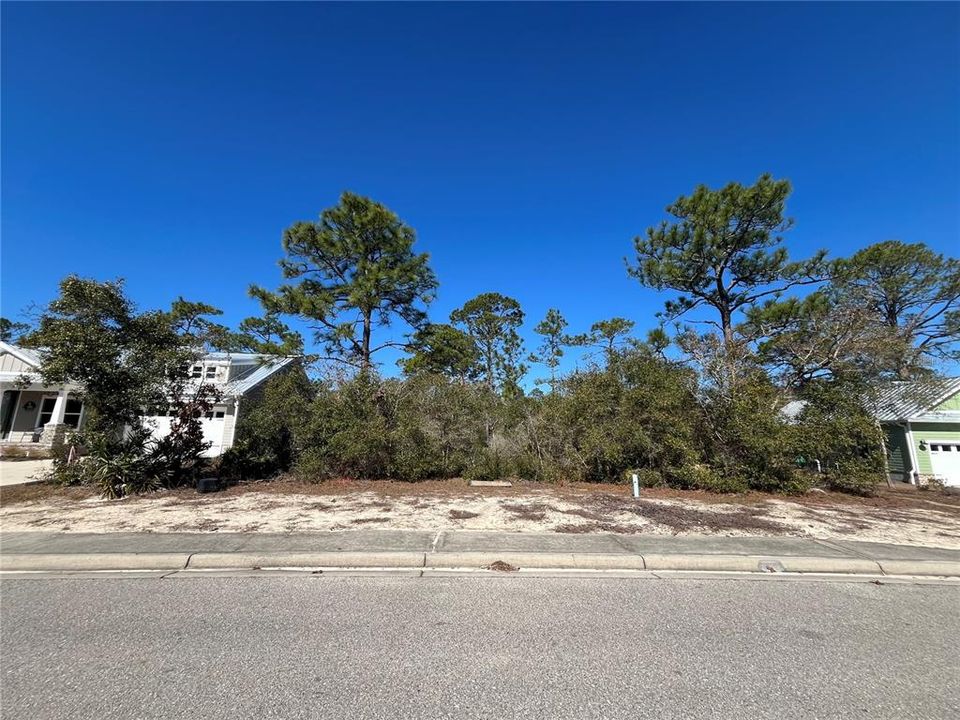 待售: $39,900 (0.23 acres)