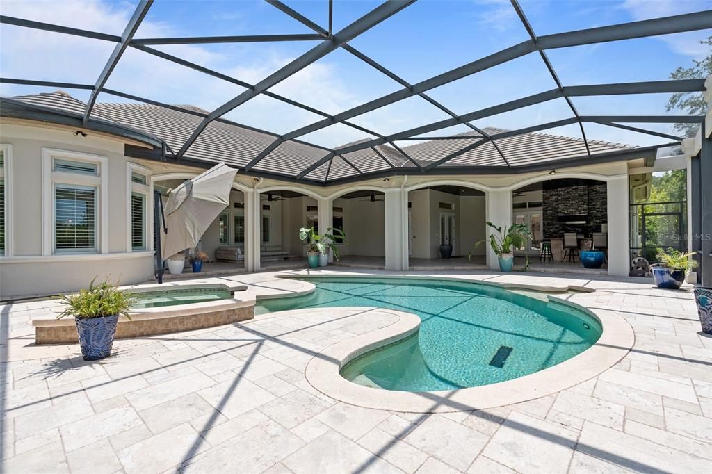 Под контрактом: $2,650,000 (5 спален, 6 ванн, 7621 Квадратных фут)