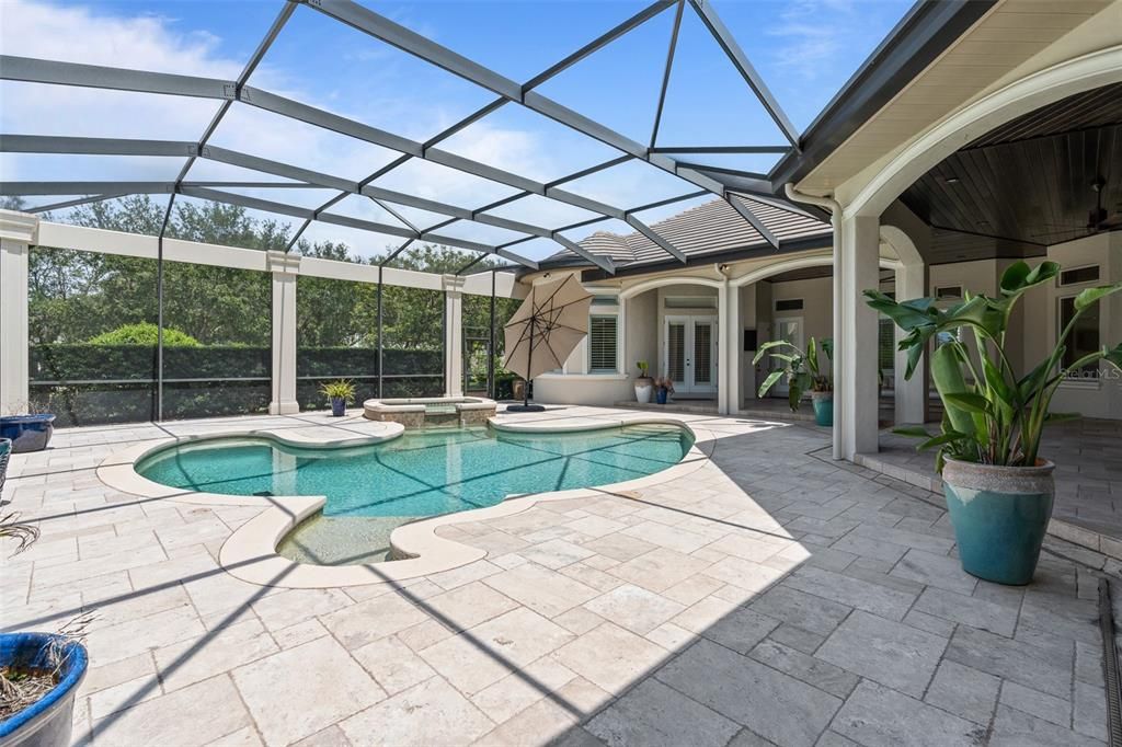 Под контрактом: $2,650,000 (5 спален, 6 ванн, 7621 Квадратных фут)