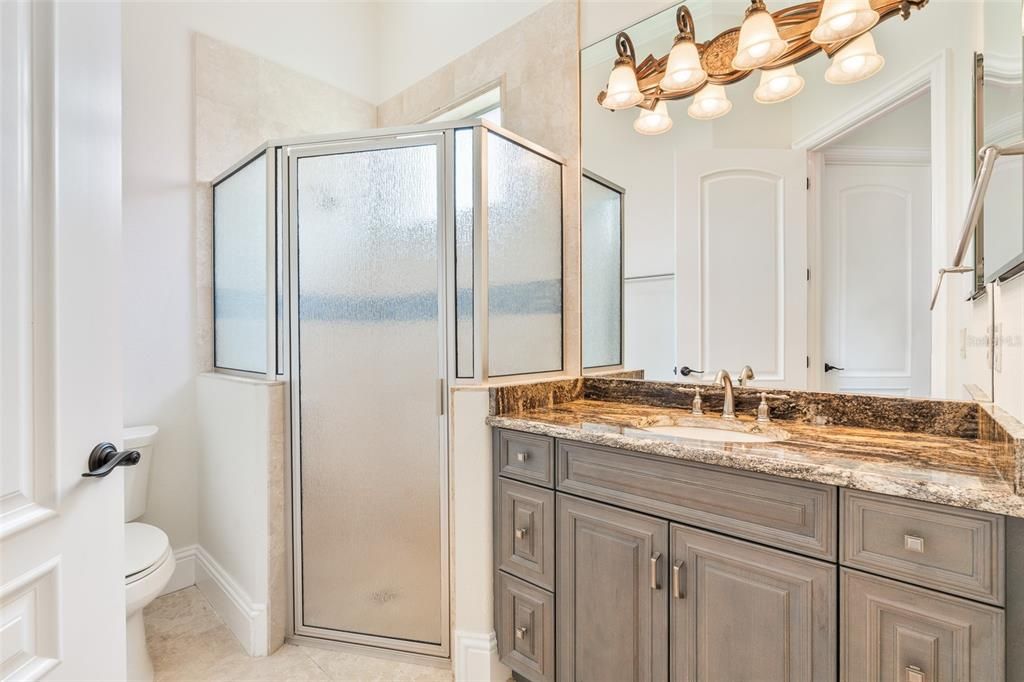 Под контрактом: $2,650,000 (5 спален, 6 ванн, 7621 Квадратных фут)