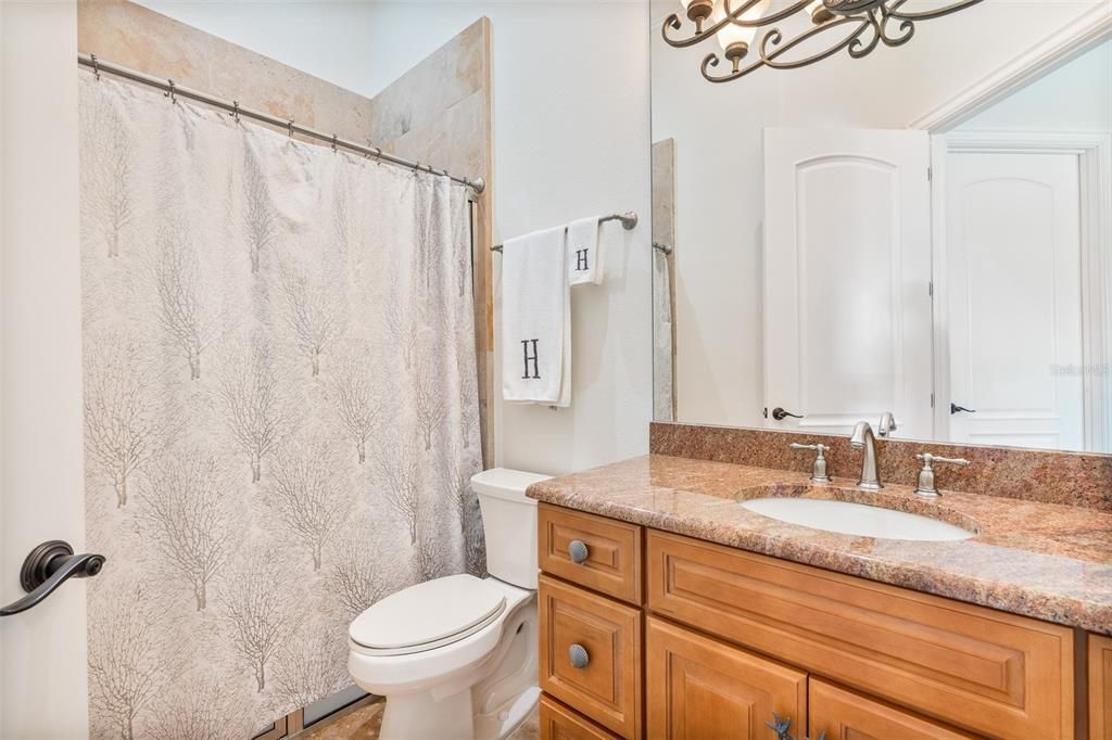 Под контрактом: $2,650,000 (5 спален, 6 ванн, 7621 Квадратных фут)