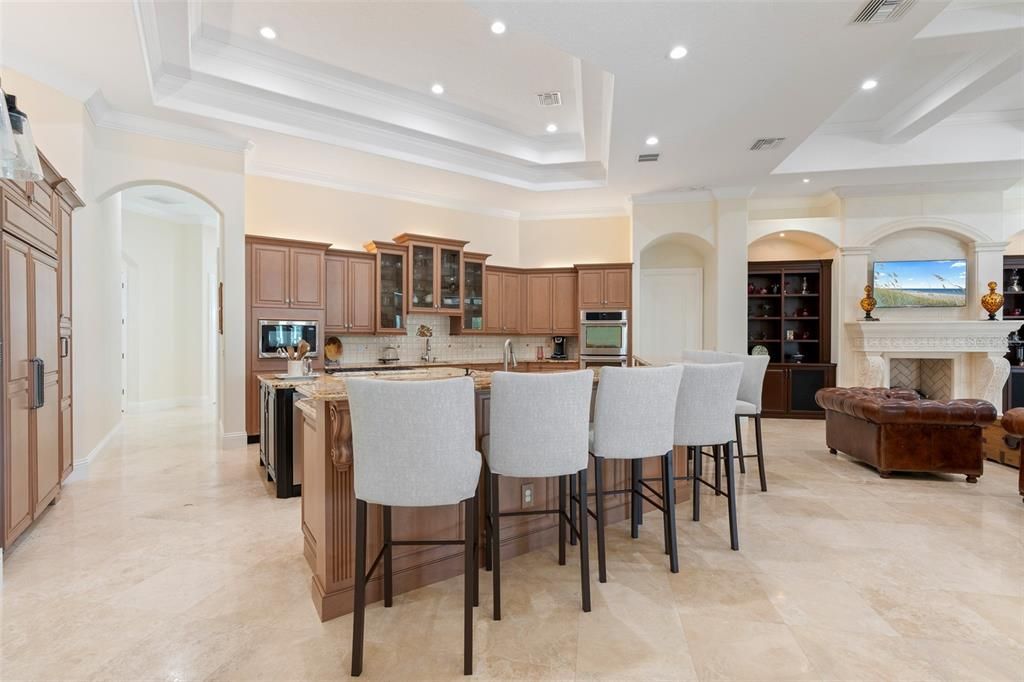 Под контрактом: $2,650,000 (5 спален, 6 ванн, 7621 Квадратных фут)