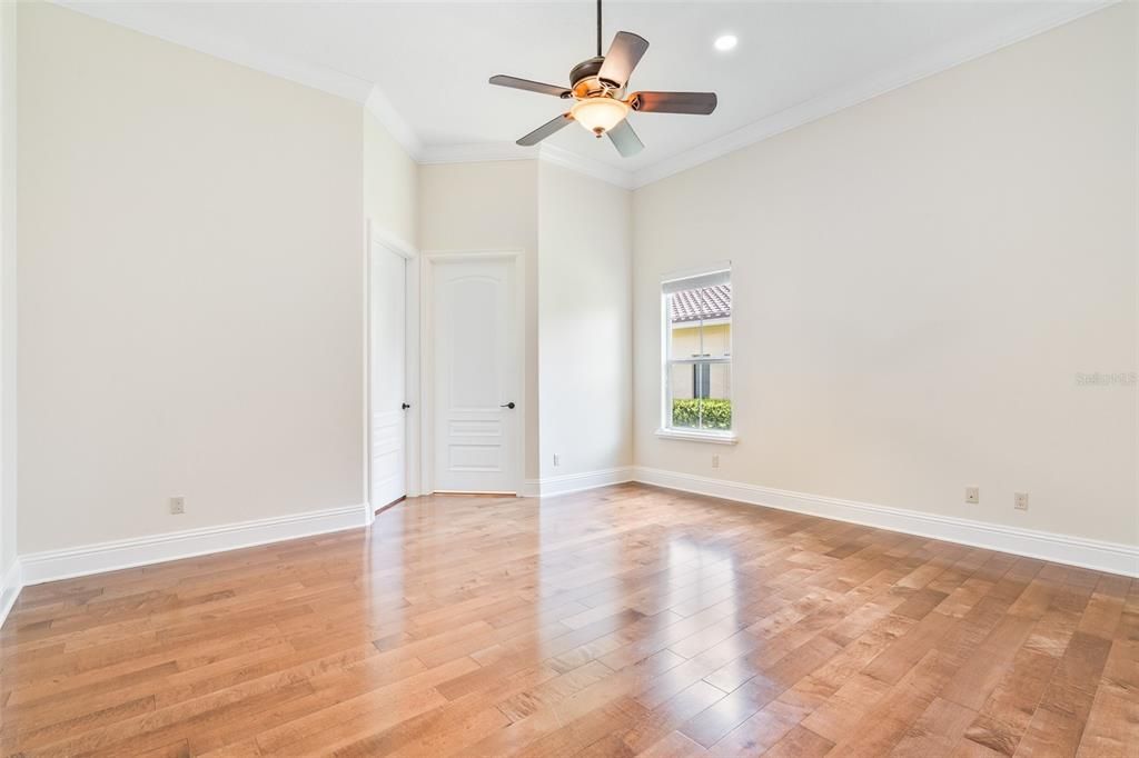 Под контрактом: $2,650,000 (5 спален, 6 ванн, 7621 Квадратных фут)