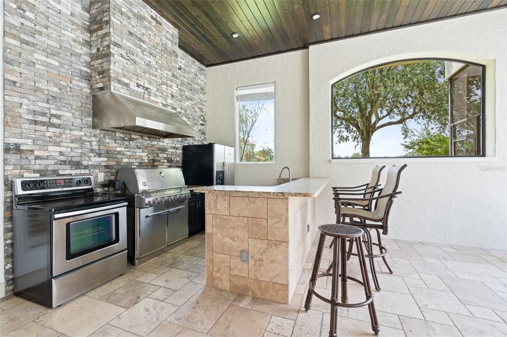 Под контрактом: $2,650,000 (5 спален, 6 ванн, 7621 Квадратных фут)