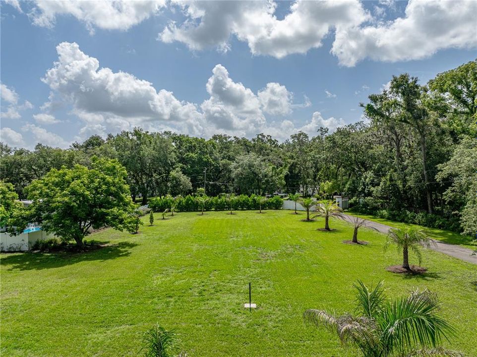 For Sale: $999,999 (5 beds, 4 baths, 4242 Square Feet)