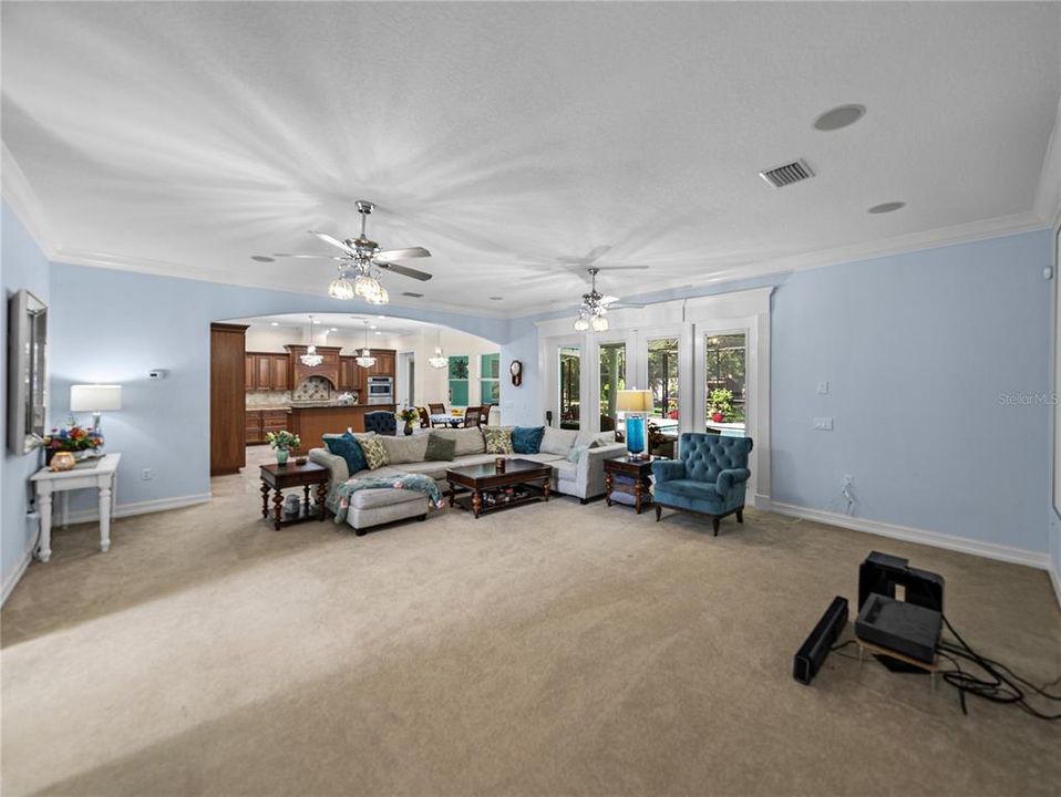 For Sale: $999,999 (5 beds, 4 baths, 4242 Square Feet)