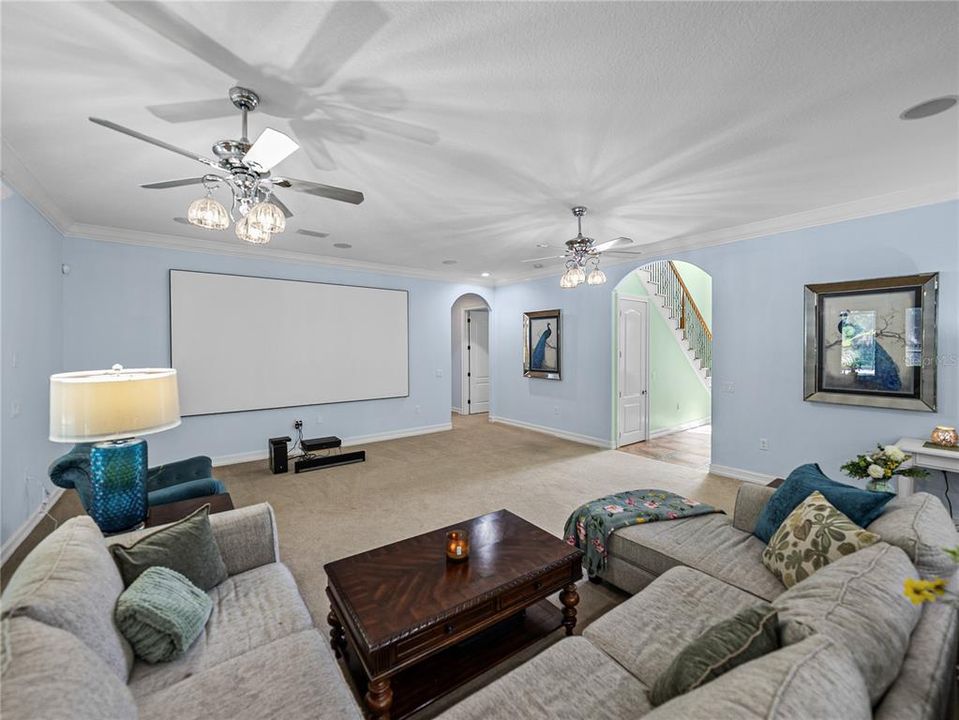 For Sale: $999,999 (5 beds, 4 baths, 4242 Square Feet)