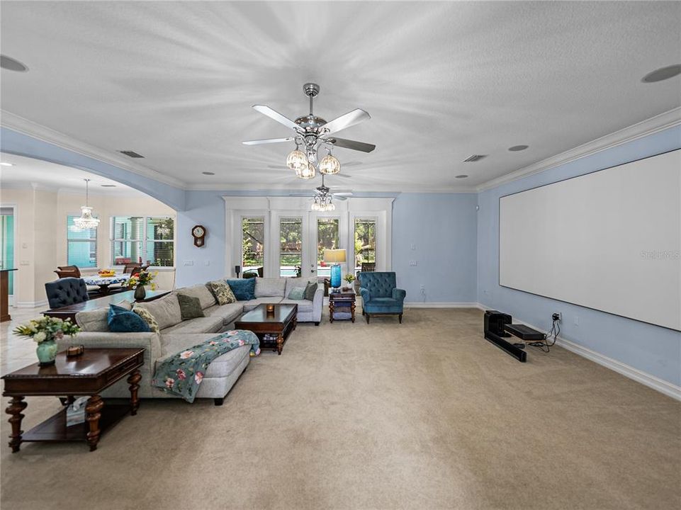 For Sale: $999,999 (5 beds, 4 baths, 4242 Square Feet)