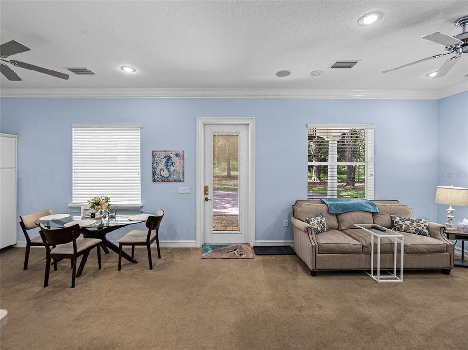 For Sale: $999,999 (5 beds, 4 baths, 4242 Square Feet)