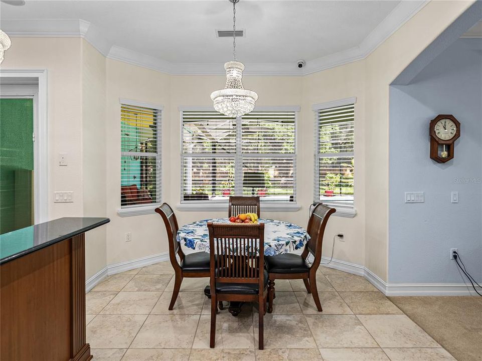 For Sale: $999,999 (5 beds, 4 baths, 4242 Square Feet)