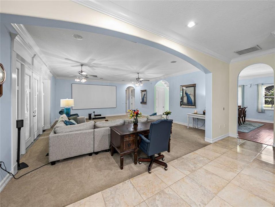 For Sale: $999,999 (5 beds, 4 baths, 4242 Square Feet)