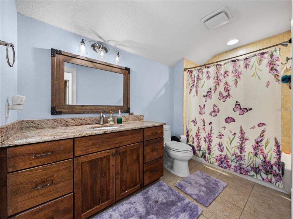 For Sale: $999,999 (5 beds, 4 baths, 4242 Square Feet)