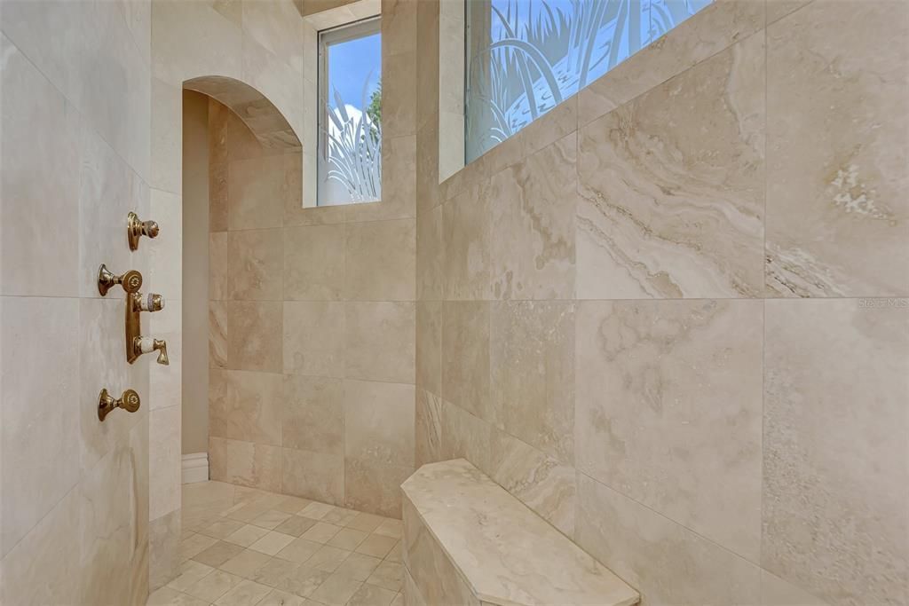 待售: $1,800,000 (4 贝兹, 3 浴室, 5393 平方英尺)