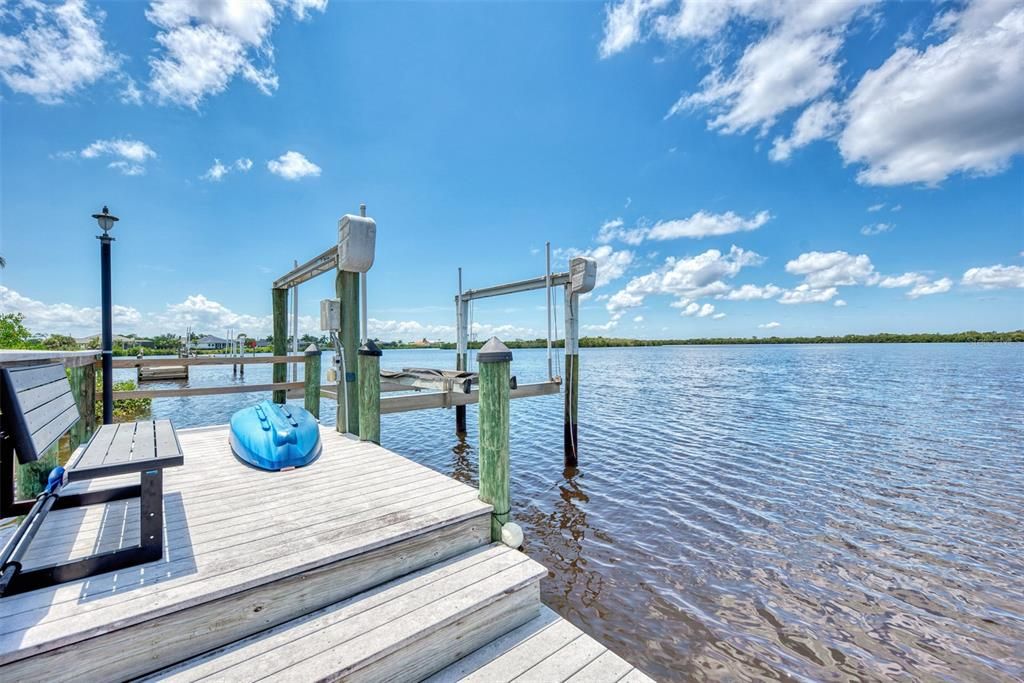 待售: $1,800,000 (4 贝兹, 3 浴室, 5393 平方英尺)