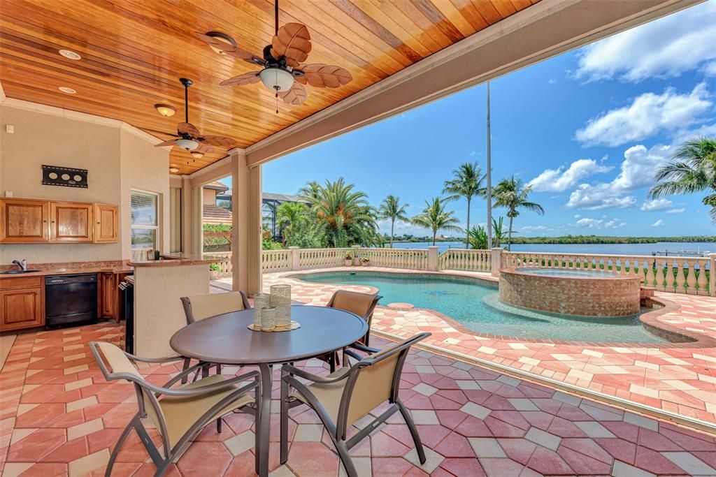 待售: $1,800,000 (4 贝兹, 3 浴室, 5393 平方英尺)