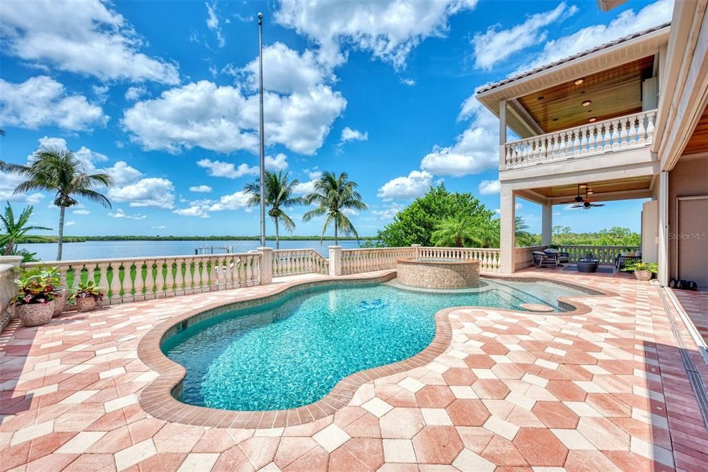 待售: $1,800,000 (4 贝兹, 3 浴室, 5393 平方英尺)