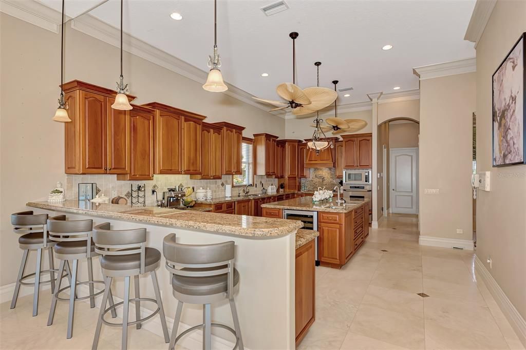 待售: $1,800,000 (4 贝兹, 3 浴室, 5393 平方英尺)