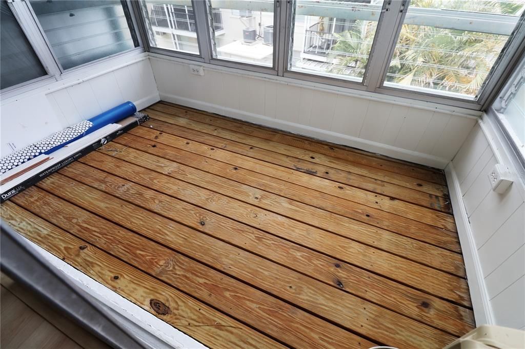 合同活跃: $72,900 (1 贝兹, 1 浴室, 576 平方英尺)