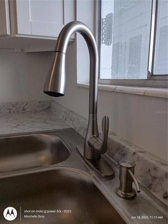 合同活跃: $72,900 (1 贝兹, 1 浴室, 576 平方英尺)