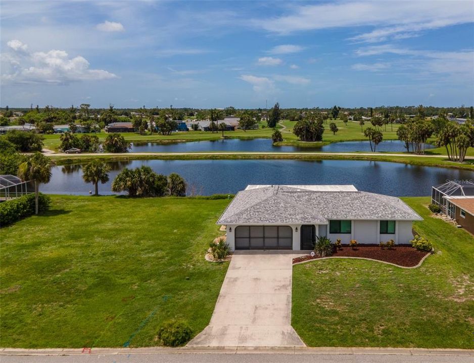 合同活跃: $300,000 (2 贝兹, 2 浴室, 2067 平方英尺)