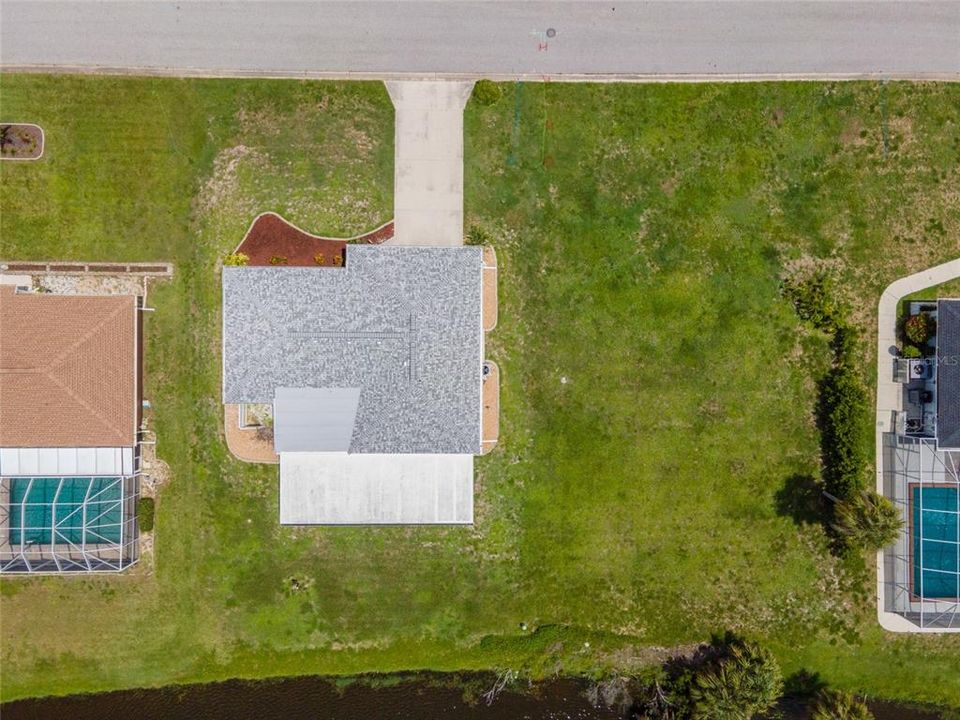 合同活跃: $300,000 (2 贝兹, 2 浴室, 2067 平方英尺)