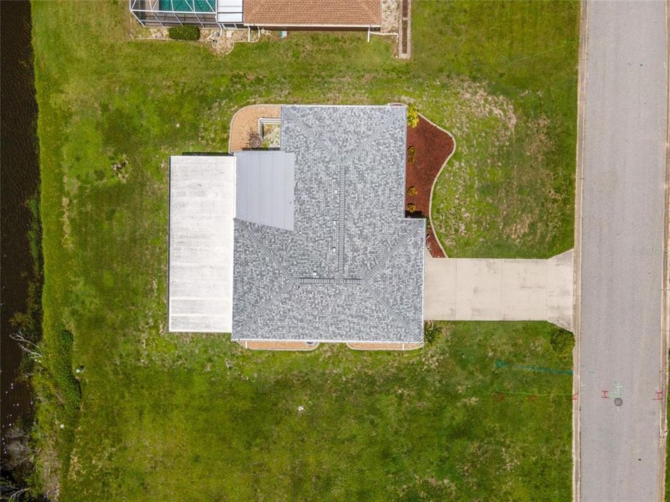 合同活跃: $300,000 (2 贝兹, 2 浴室, 2067 平方英尺)