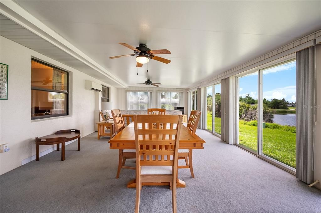 合同活跃: $300,000 (2 贝兹, 2 浴室, 2067 平方英尺)