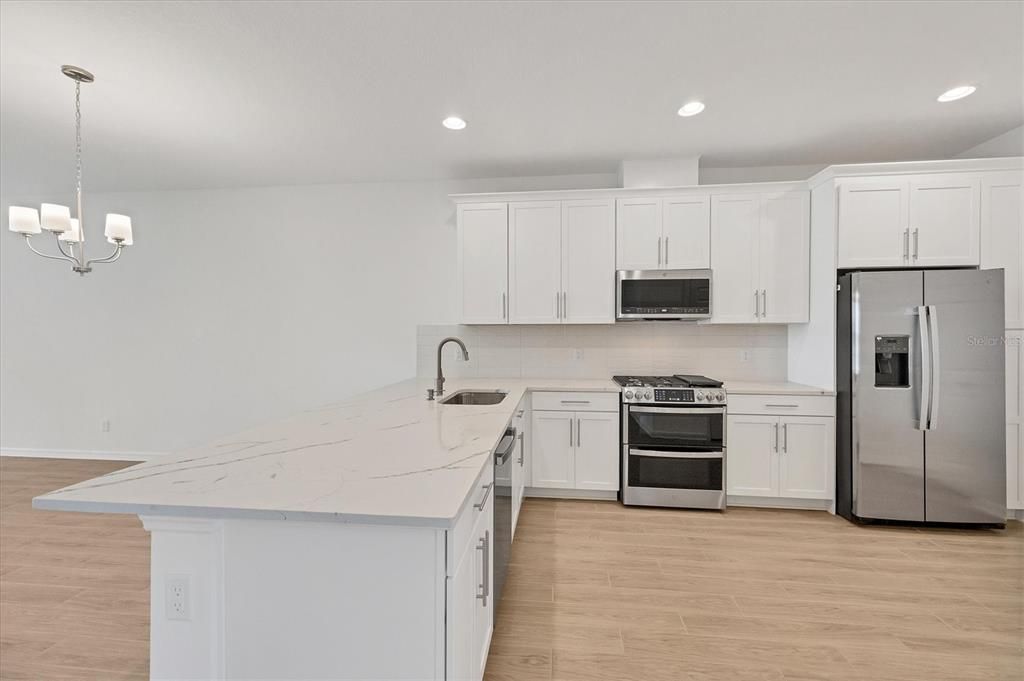 Activo con contrato: $419,900 (2 camas, 2 baños, 1452 Pies cuadrados)