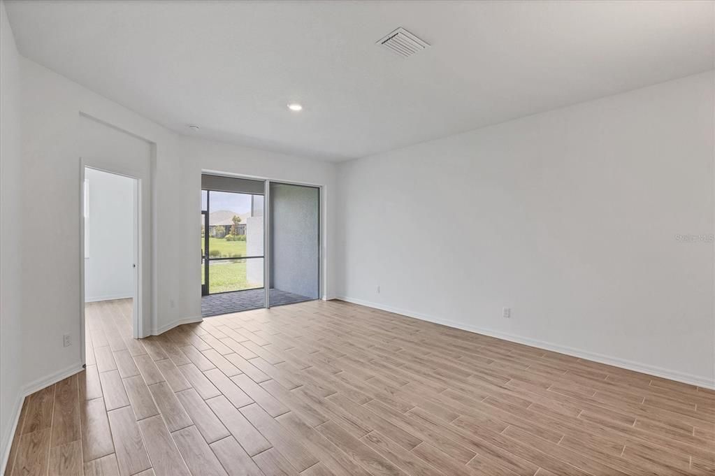 Activo con contrato: $419,900 (2 camas, 2 baños, 1452 Pies cuadrados)