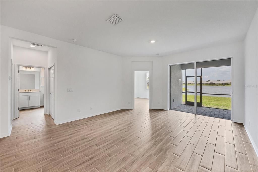 Activo con contrato: $419,900 (2 camas, 2 baños, 1452 Pies cuadrados)