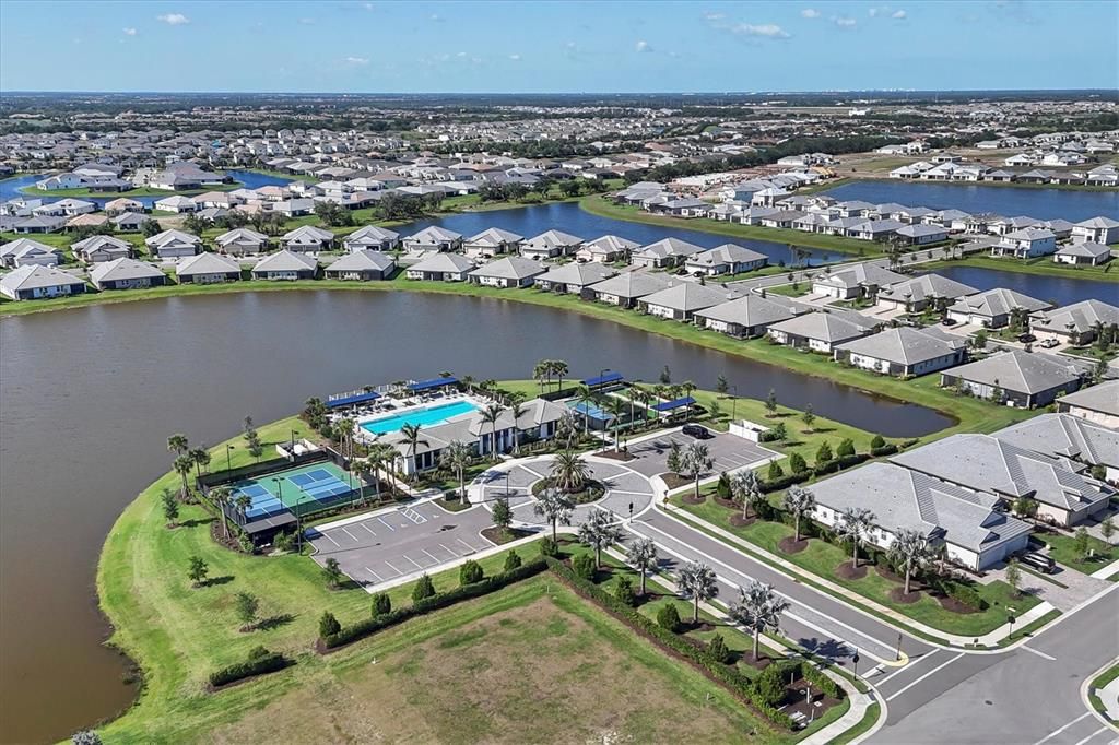 Activo con contrato: $419,900 (2 camas, 2 baños, 1452 Pies cuadrados)